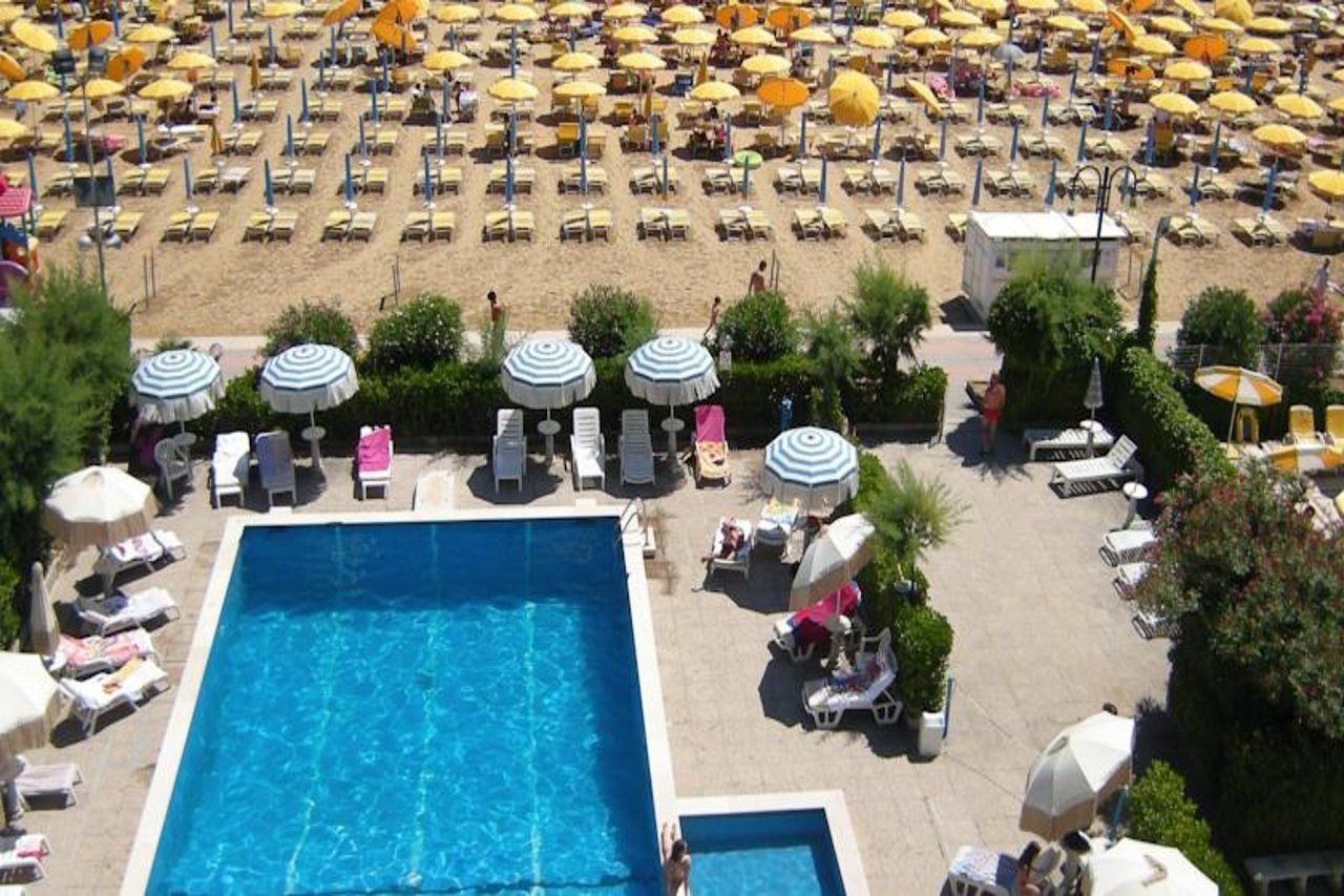 Hotel Imperial Palace Лидо-ди-Езоло Экстерьер фото